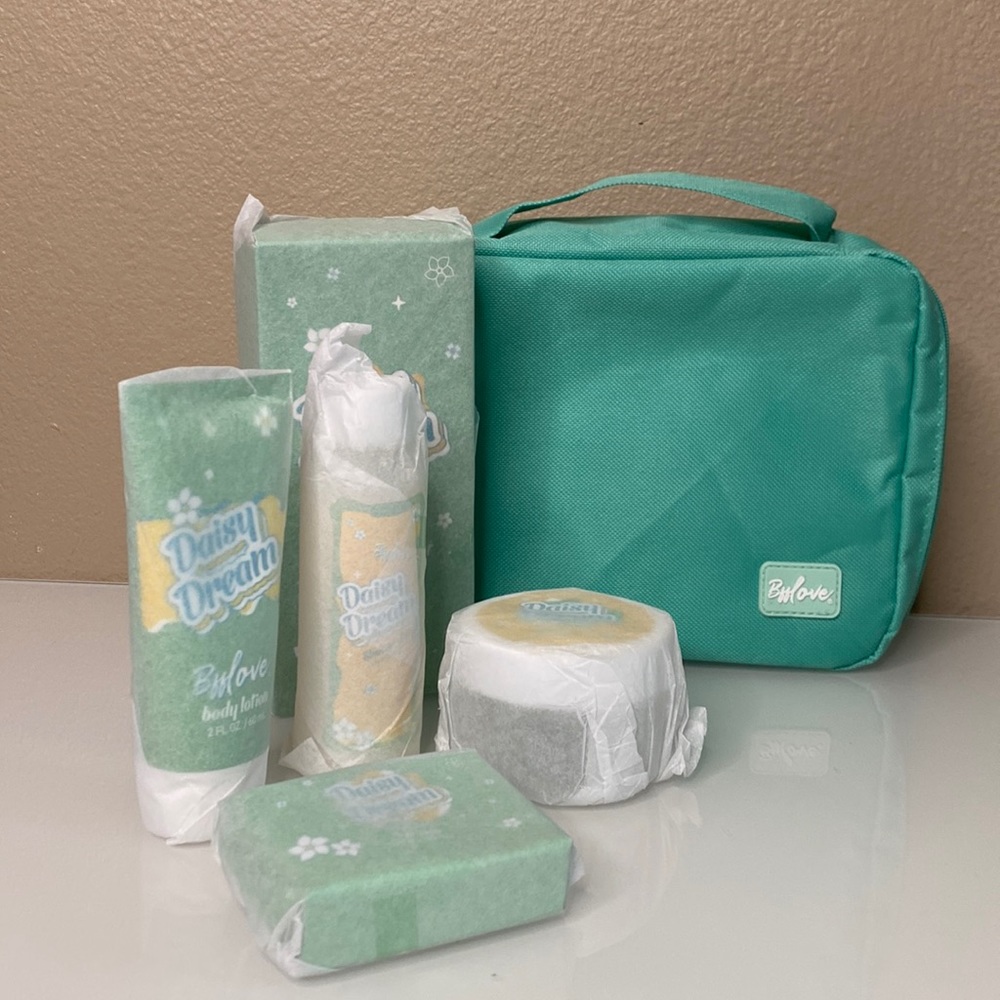 Bfflove Toiletry Bag with Beauty Products Gift Bag